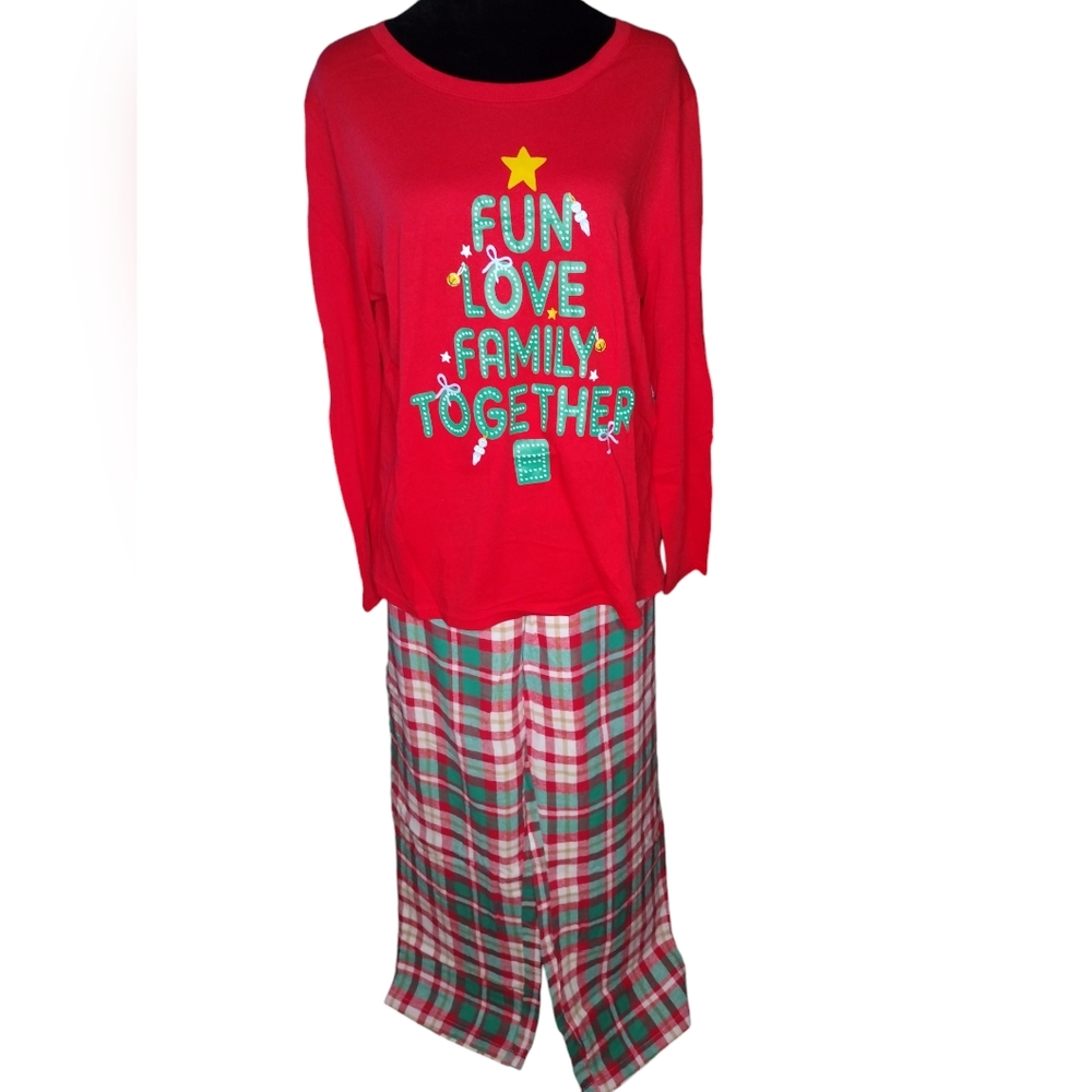 4 For $25 NWT JAMMIES FOR YOUR FAMILIES SIZE PXL